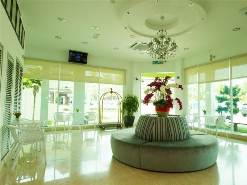 Aurora Boutique Hotel Bahau Esterno foto