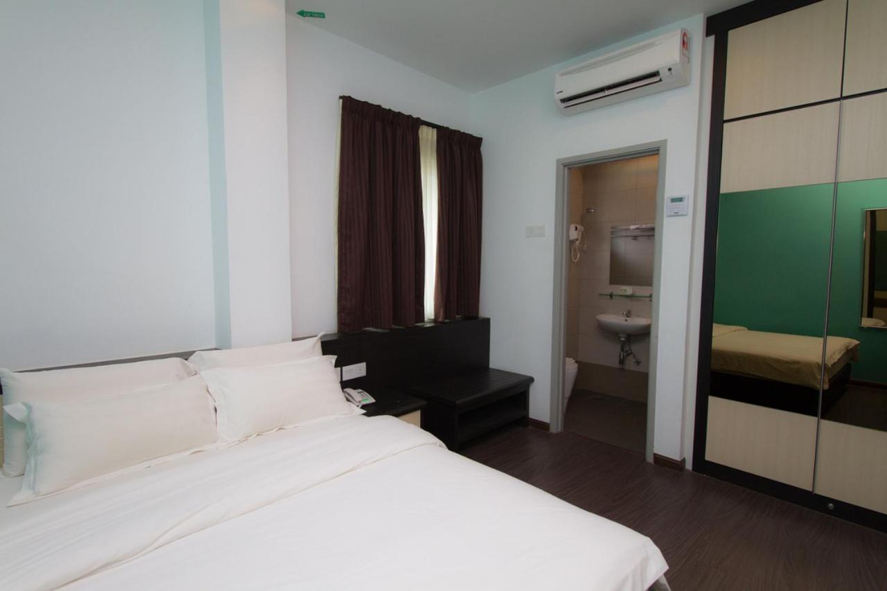 Aurora Boutique Hotel Bahau Esterno foto